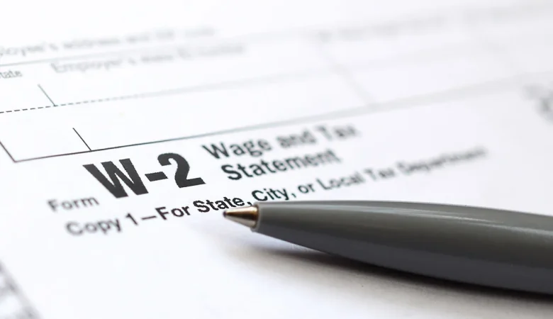 Differences Between Filing with W-2 and 1099